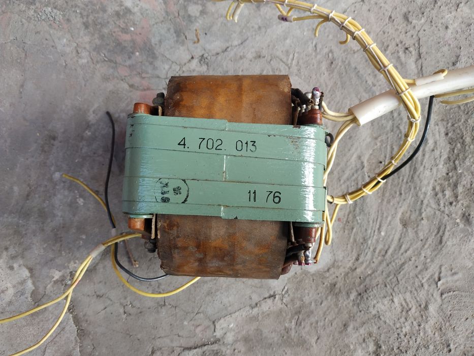 Трансформатор, электродвигатель.