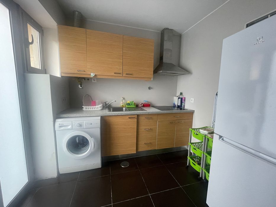 Quarto com instalação sanitária privativa