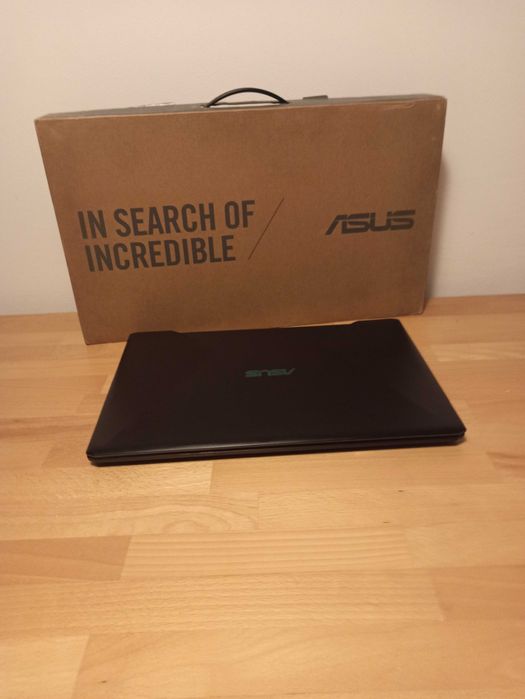 Laptop do gier Asus model M570DD