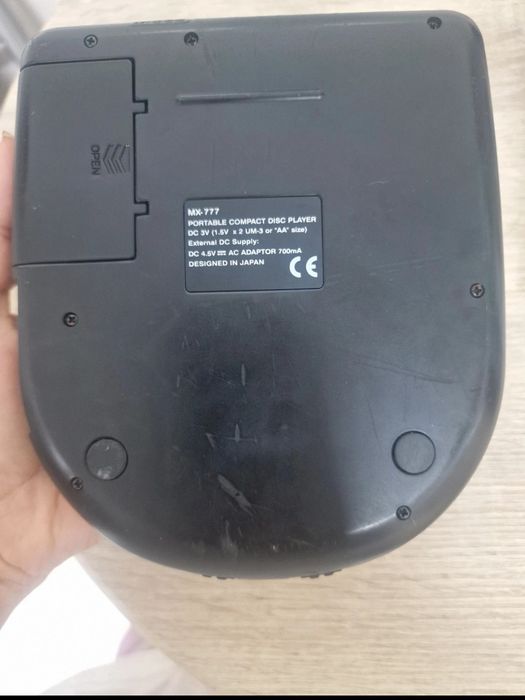 Leitor de CDs portátil Techniks MX-77 Discboy