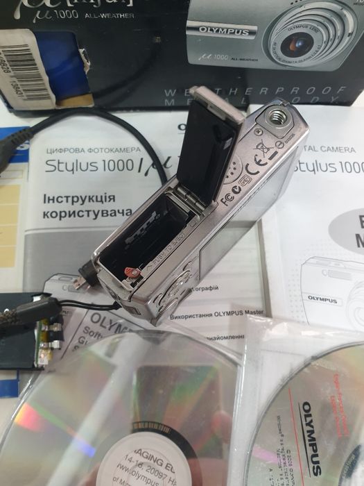 Фотоаппарат Olympus M-1000  (VR-350.