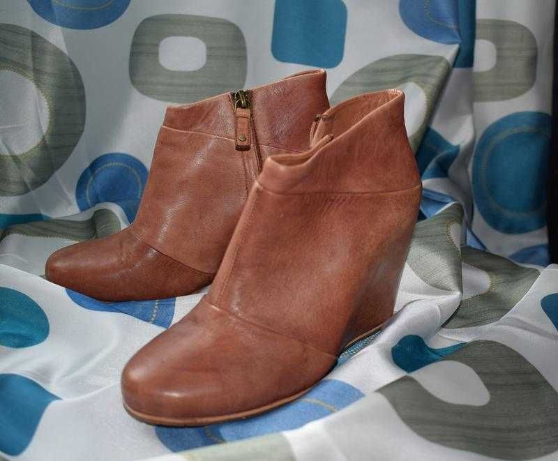 Ботильйони Ugg 37