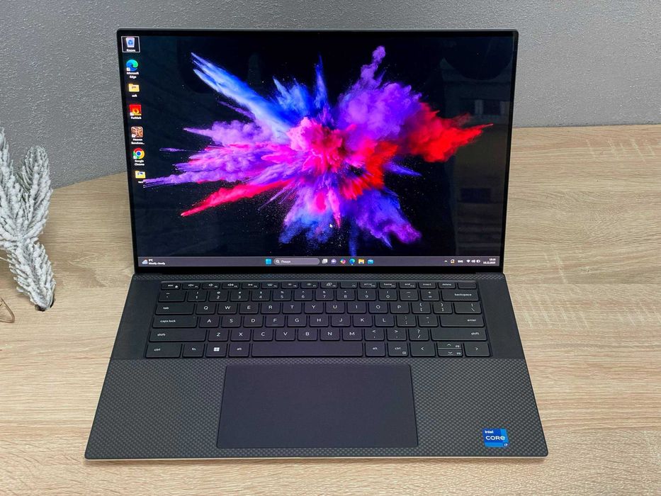 Dell XPS 15 9520- OLED 4K/ RTX 3050/ I7-12700H/ 16gb DDR5/ 1Tb SSD