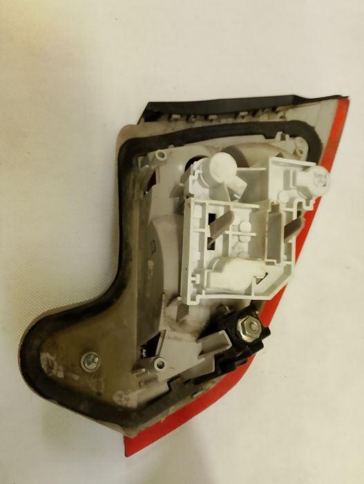 Lampy tylne Ford Mondeo MK4 sedan 2007-