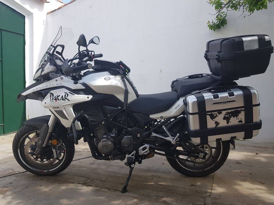 BENELLI TRK 502 com malas givi