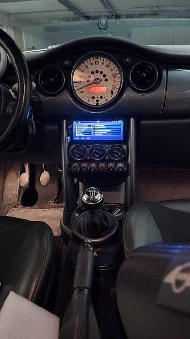 Auto Rádio com CarPlay, Bluetooth e Câmera de Marcha Atrás