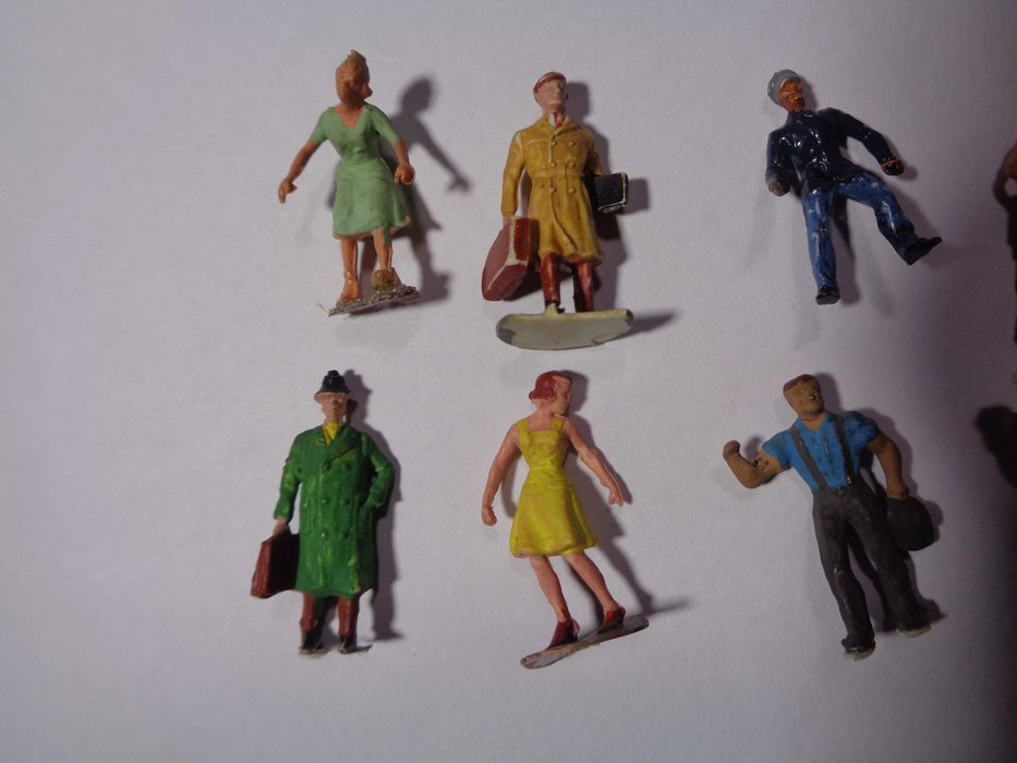1:87 PREISER Lote de 10 Personagens de estação de comboio