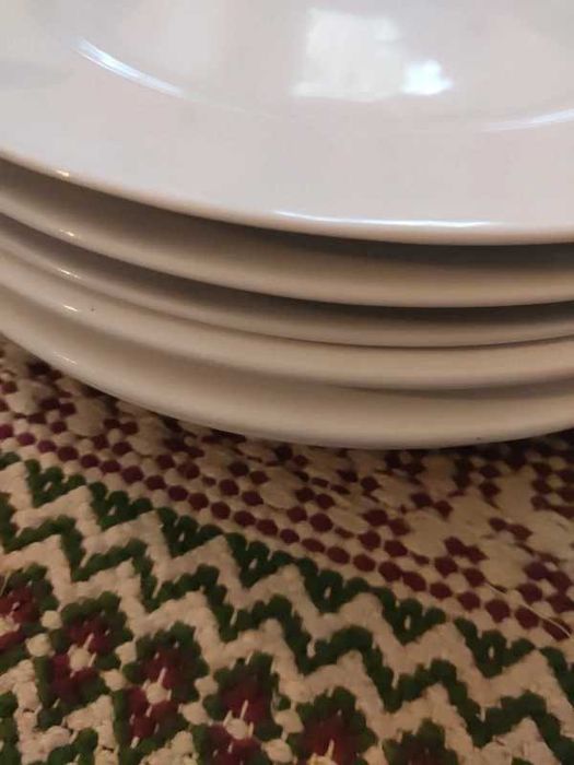 Conjunto pratos e tigelas