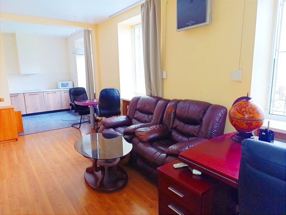 Продам 5.к. Квартиру Центр