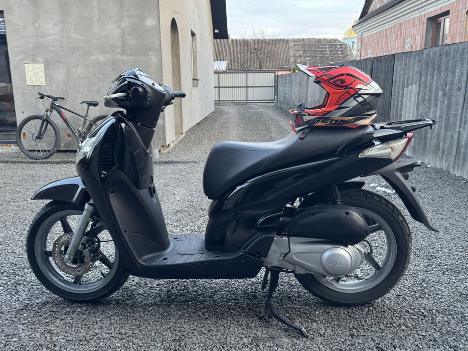 Продам Hondy SH 150 i