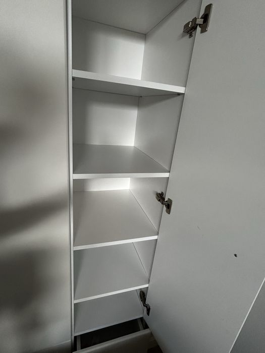 Zestaw mebli (szafa, biurko, łóżko)