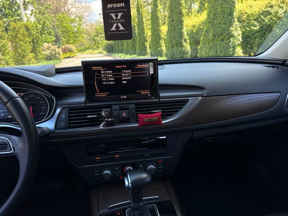 Продам Audi A6/C7 2014 года
