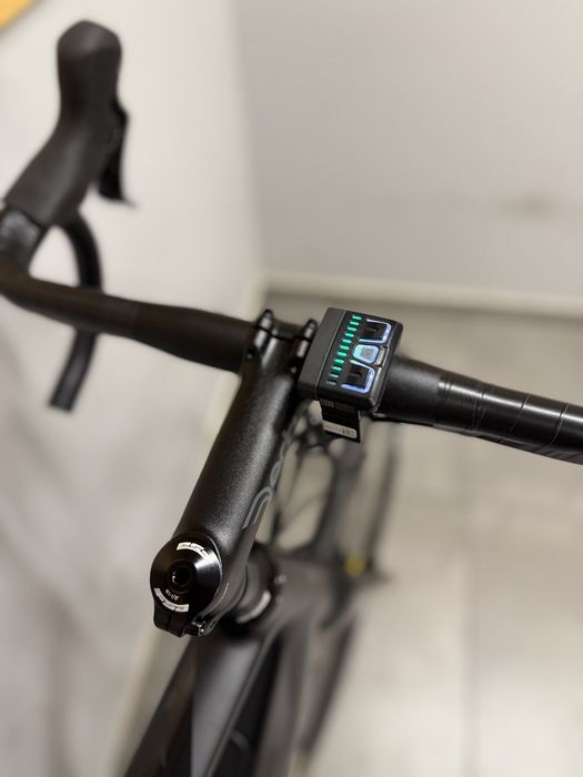 Szosowy rower elektryczny Whistle Flow adv carbon ultegra