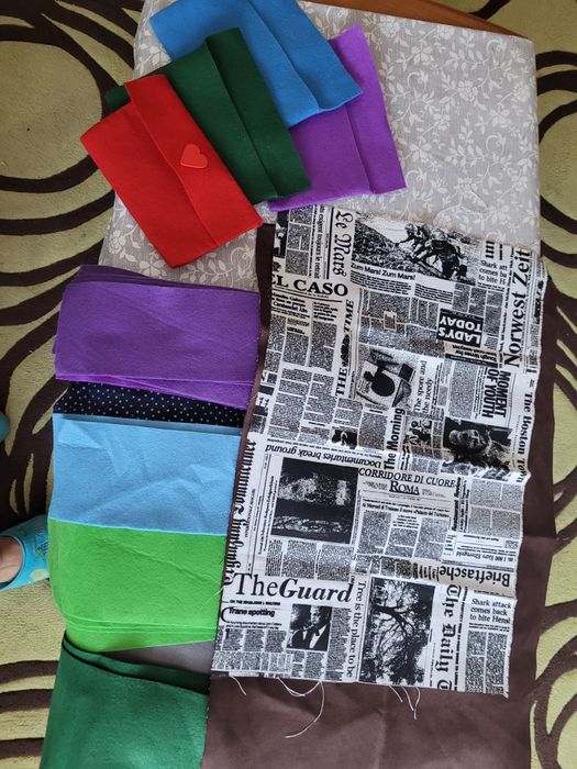 Tecido a imitar jornais