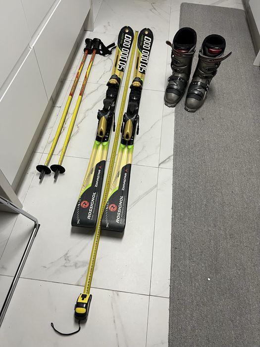 Equipamento de ski