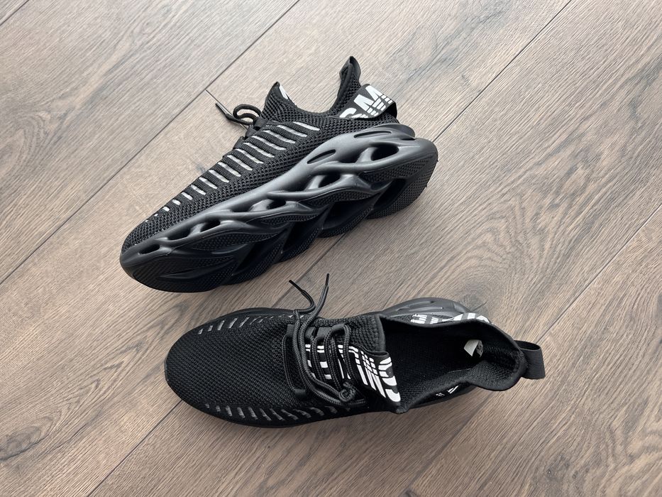 Зручні кросівки на літо-весну