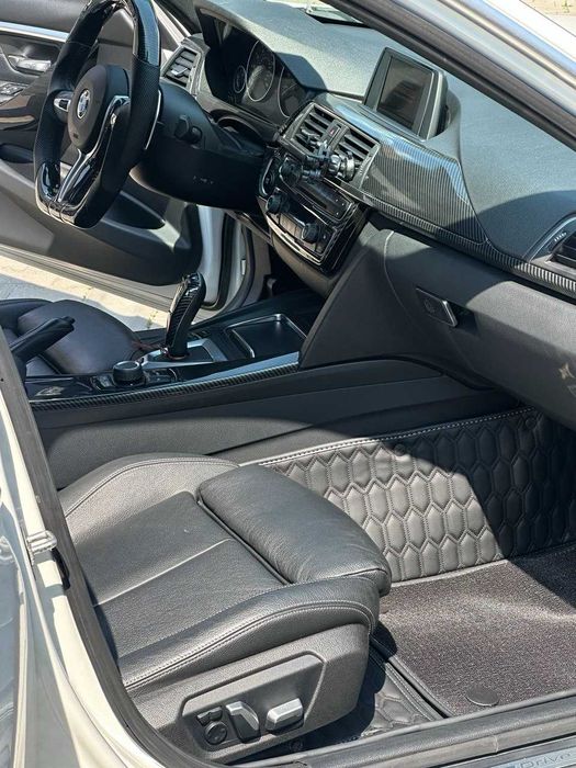 Продаю BMW 330e 2017р