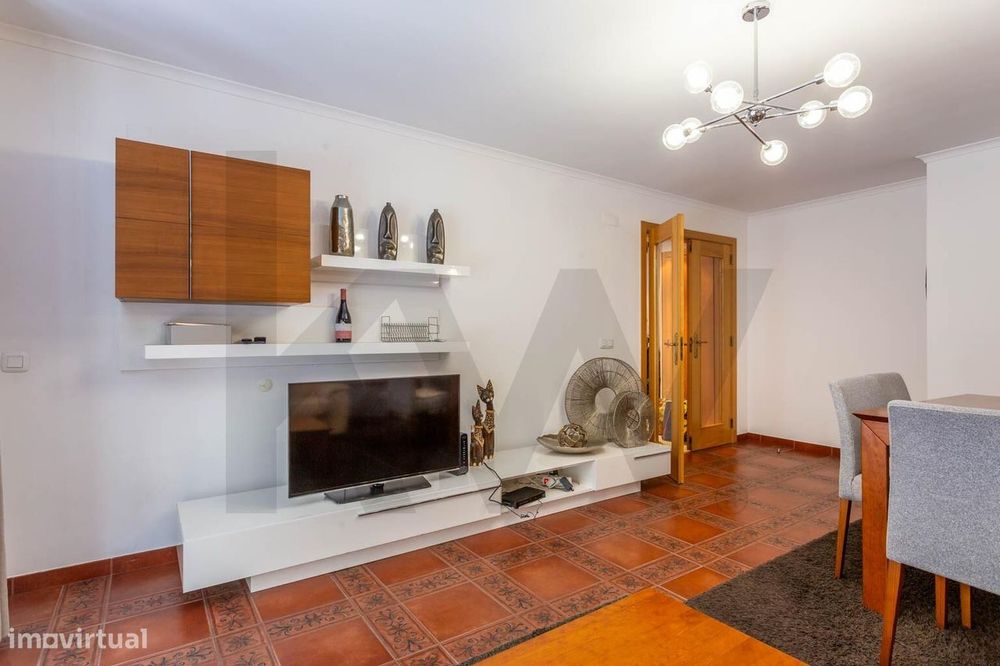 Arrendamento | Aluguer Apartamento T2 com 90m2 + terraço 70m2 + garage