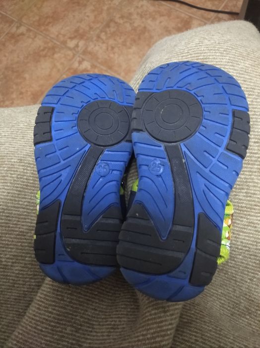 Sandálias da Patrulha Pata tamanho 25