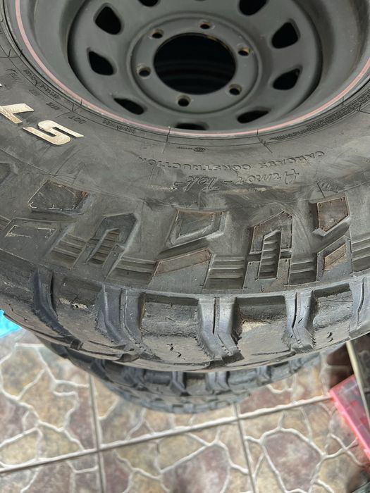 Conjunto Jantes e Pneus 32x11,5 r15