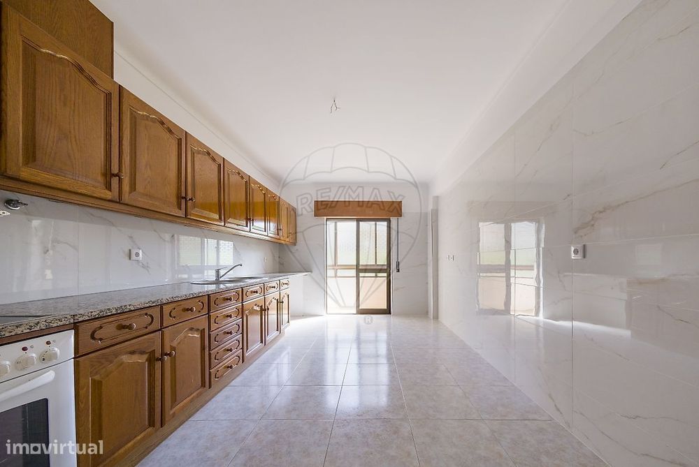 Apartamento T3 para venda — São Sebastião, Setúbal