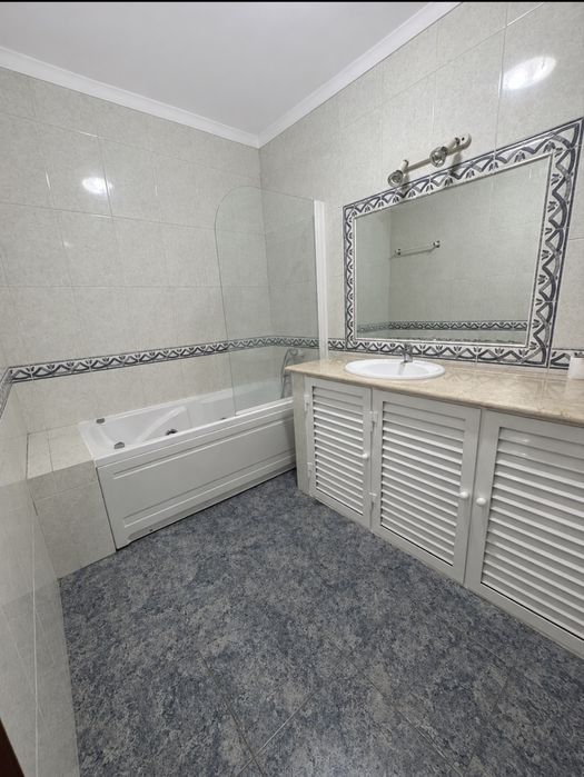 Quarto com casa de banho e varanda  Montijo