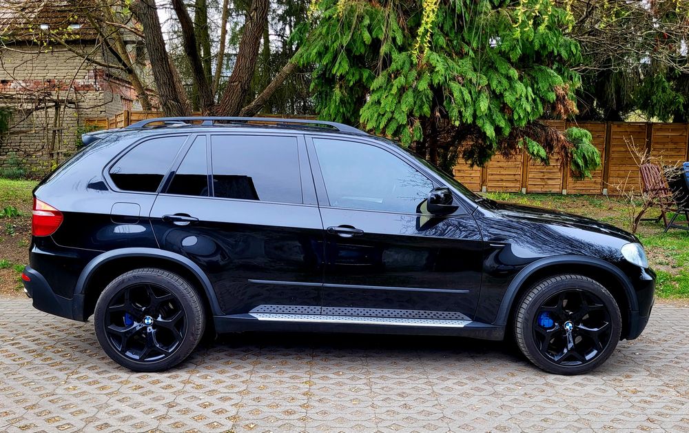 Sprzedam bmw X5 E70 3d 235km