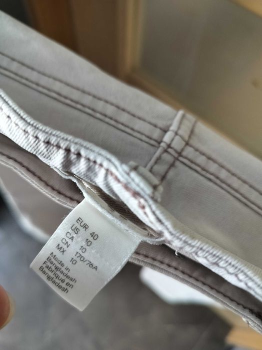 Jeansy H&M 38 beżowe