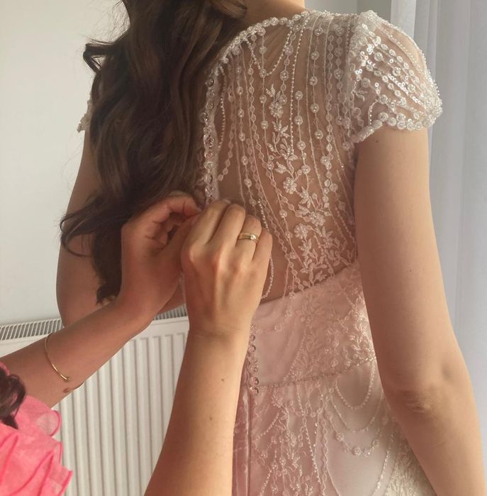 Piękna suknia ślubna