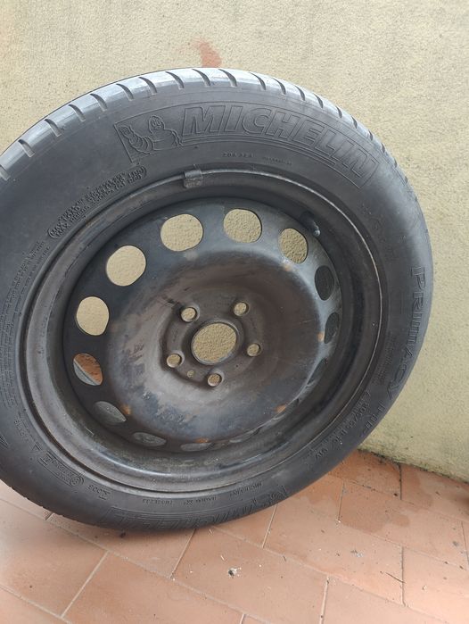 Vendo pneu semi-novo 205/55/R16 com Jante