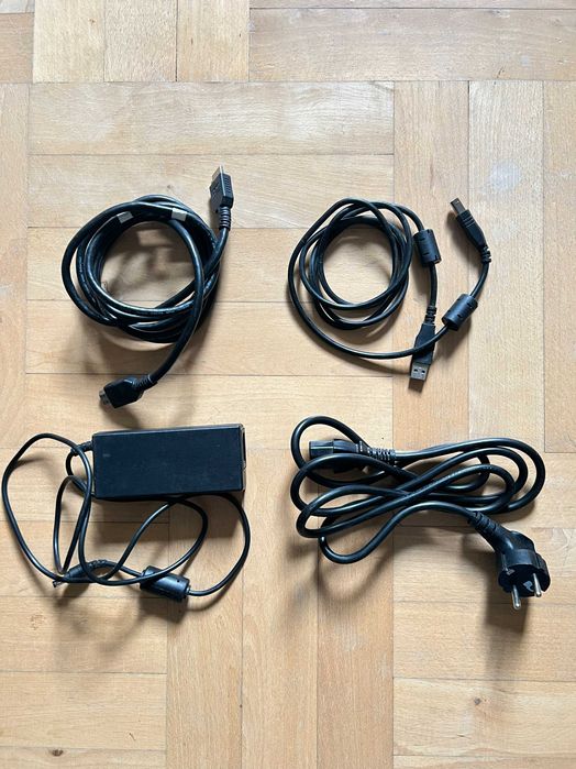 Tablet graficzny LCD Wacom Cintiq 22 DTK2260K0A, rok zakupu 2021