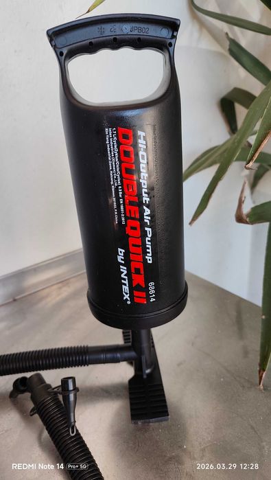 Bomba manual para insufláveis