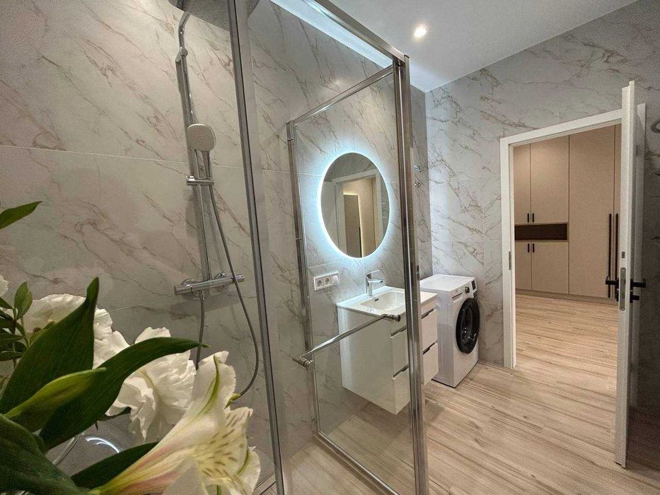 Здам квартиру на Краснова в ЖК Kadorr City, 65 перлина. Перша здача, своя, без посередників.  Дизайнерський ремонт, усі необхідні меблі та техніка.