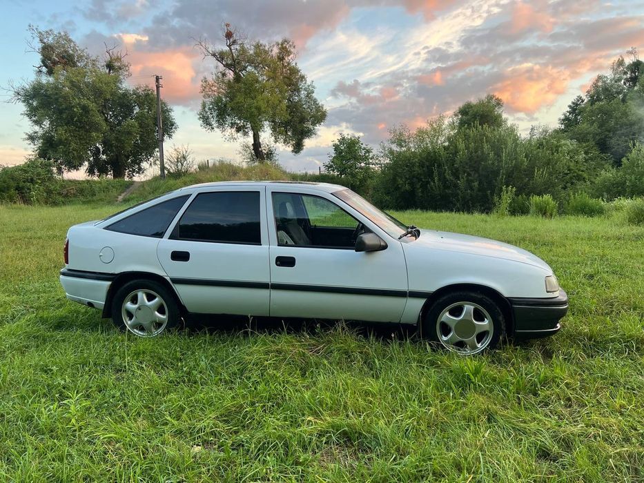 Продам Опель Вектра А 1989 рік