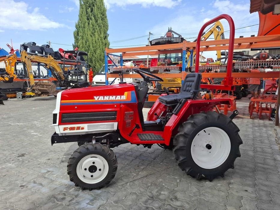 Trator Yanmar F13ED 4x4 | Aro de proteção | Pneus Novos| Compacto
