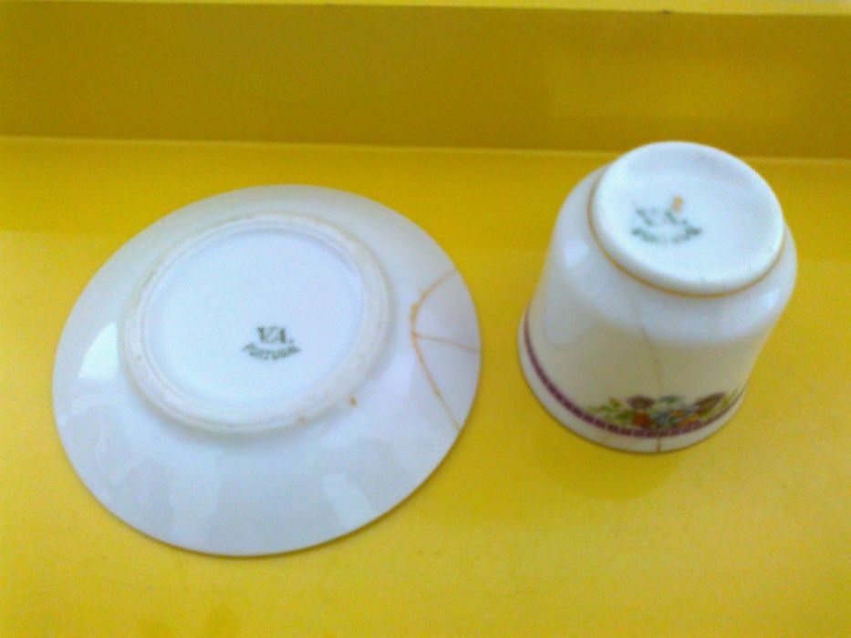 Chávenas café antigas Vista Alegre e Pillvuyt Foêc restauro porcelana
