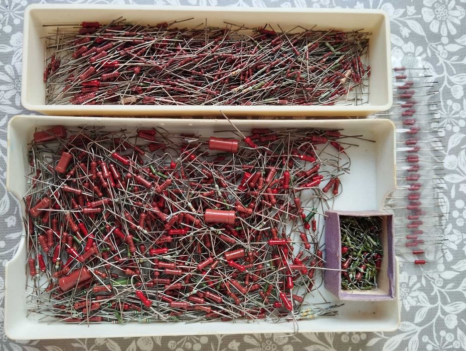 Продам резистори часів СРСР. Ціна вказана за все, що на фото.