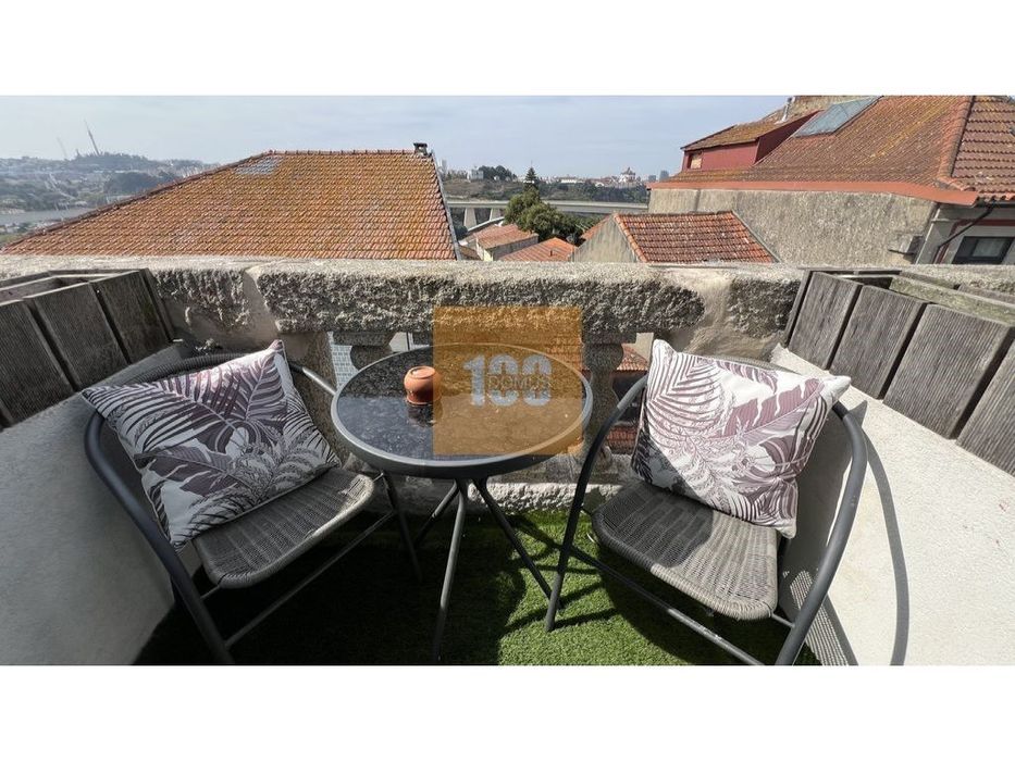 T0 novo com varanda - Portus Bonfim - AL Residences