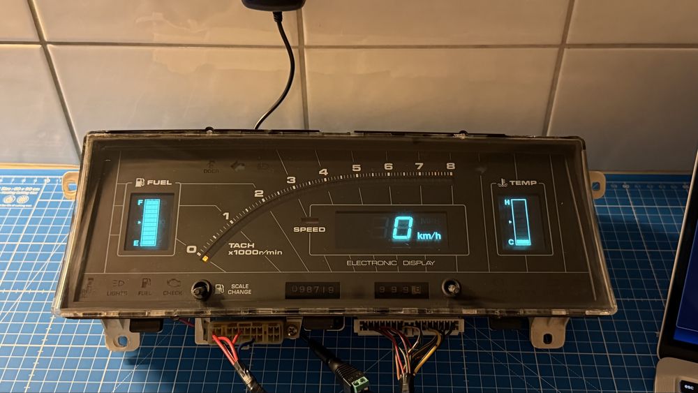 Toyota Corolla AE86 quadrante digital (plug and play)