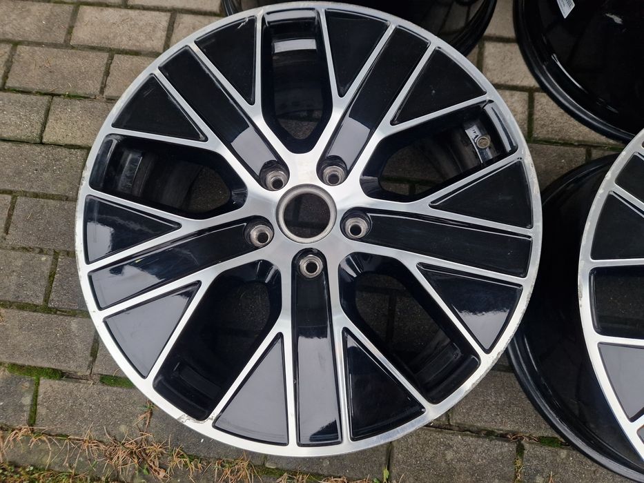 Felgi PORSCHE TAYCAN TURBO 20" 9J3 Porsche Panamera 971 972