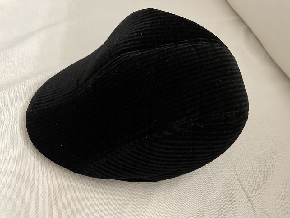 Boinas (preta de senhor + azul e vermelho de senhora)