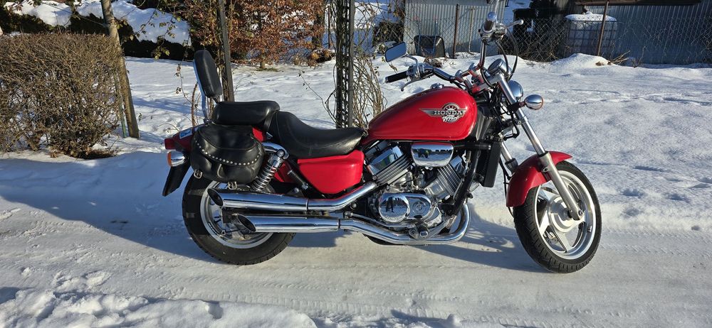 Honda VF FV750C Magna