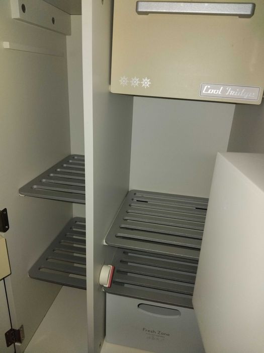 Frigorífico de madeira para criança