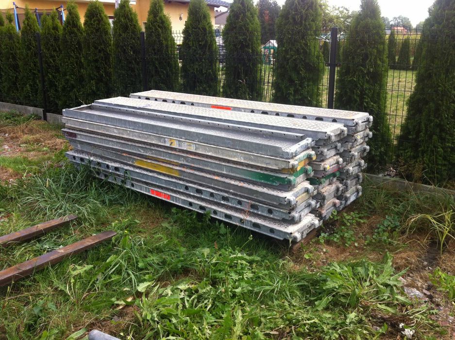 Rusztowanie elewacyjne 50,35 używane 6,14x8,2 m Podest stalowy 3,07 m