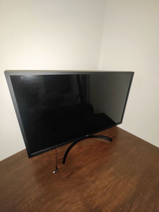 LG monitor/ full hd. 1080p/75hz/ 32 polegadas