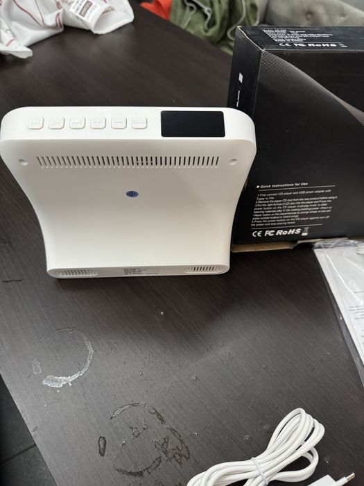 Przenośny odtwarzacz  CD fm blueth Biały