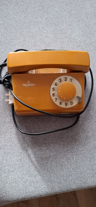 Telefon ze słuchawka prl vintage  telekom 1977 rok