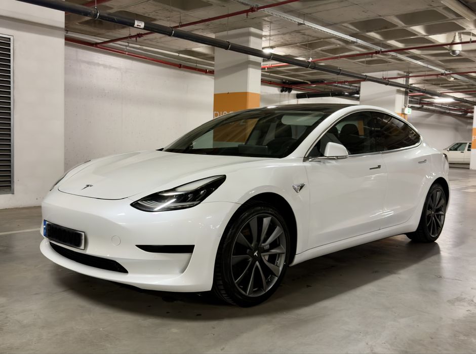 Model 3 standard plus foto 3