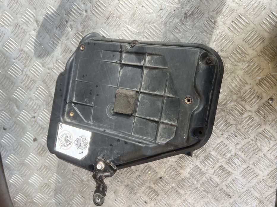 Jeep compass и 2.0 бензин корпус фильтра 511585