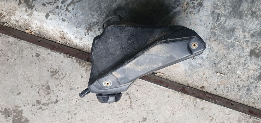 zbiornik paliwa bak korek kranik Honda CRf 250 rok 2005 części dawca